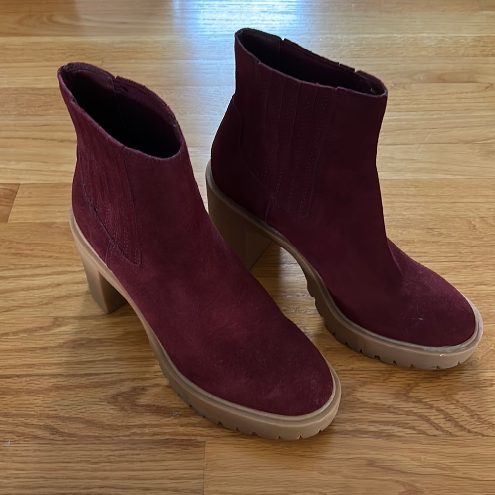Dolce Vita Caster H2O, maroon suede, size 8